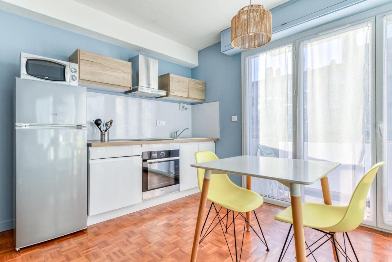Les Couleurs Du Monde ! Parking Et Balcon Apartment Carcassonne Ngoại thất bức ảnh